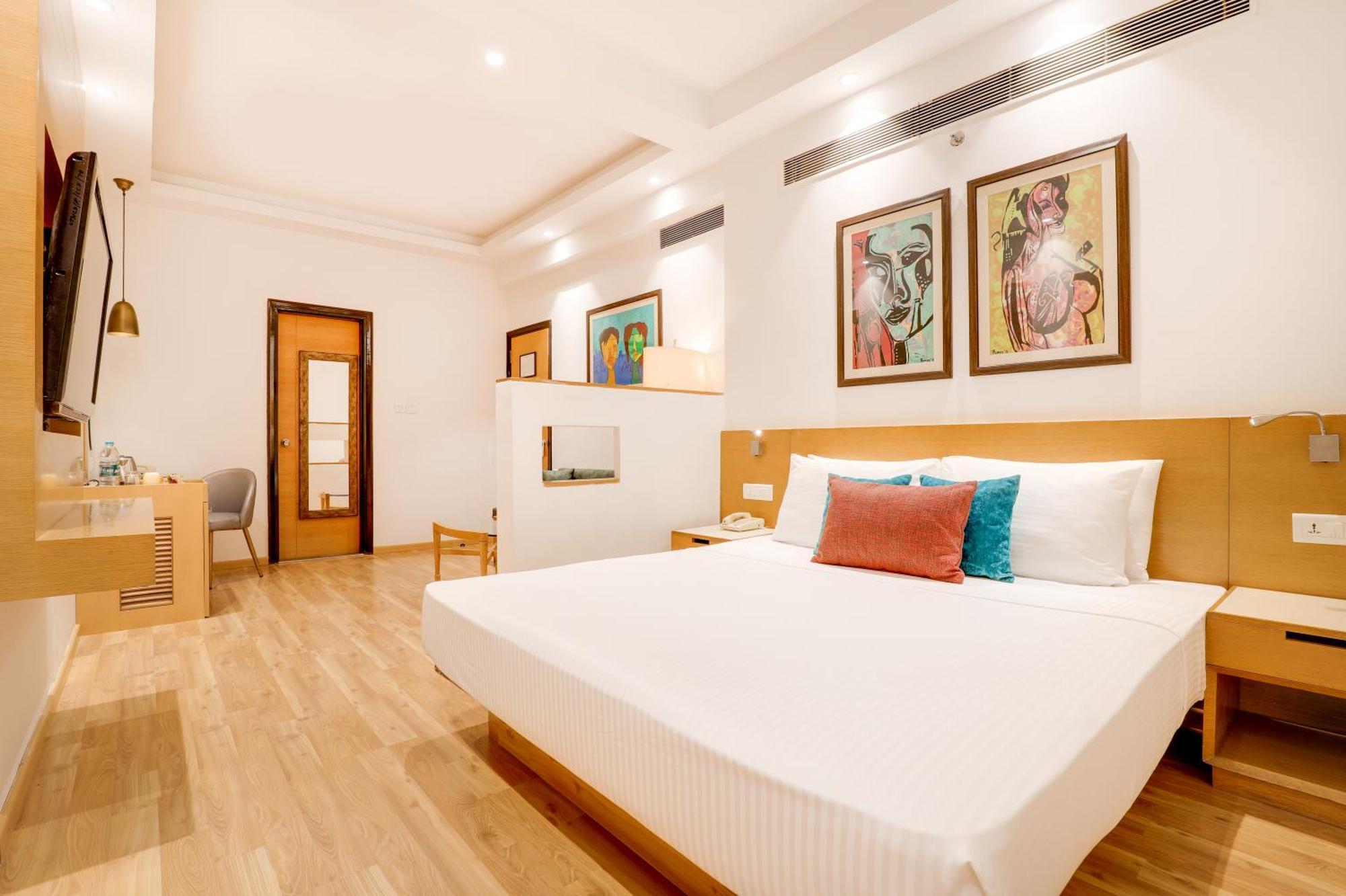 Lemon Tree Hotel Chandigarh Exterior photo